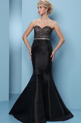 Trumpet Appliqued Long Sleeveless Sweetheart Prom  Dress  