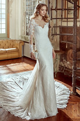 V-Neck Wedding Dresses 1960s