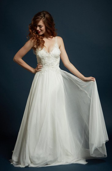 Simple Spaghetti Straps Chiffon Wedding Dresses Appliques Beach