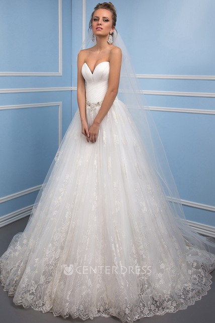 Ball Gown Sweetheart Tulle Wedding Dress Rouching