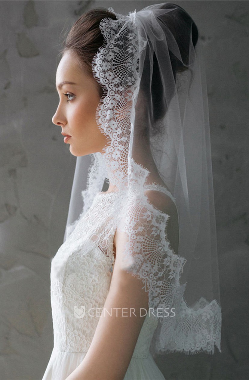 New Short Western Style Wild Eyelash Lace Applique Bridal Veil