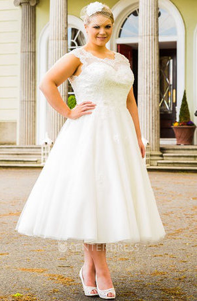 Scalloped Scoop Neck Tea Length Tulle Bridal Gown With Pearl Lace