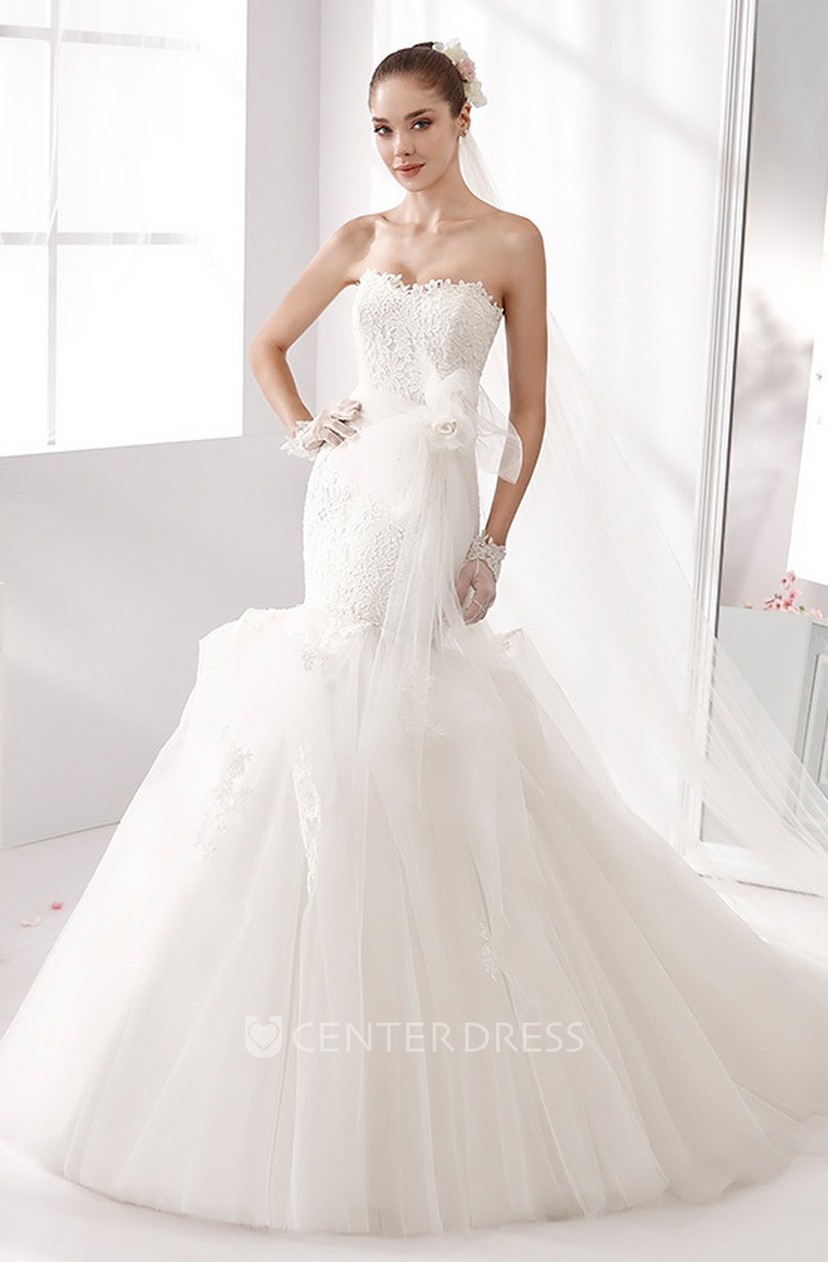 Sweetheart Mermaid Lace Wedding Gown With Puffy Train And Side Bow