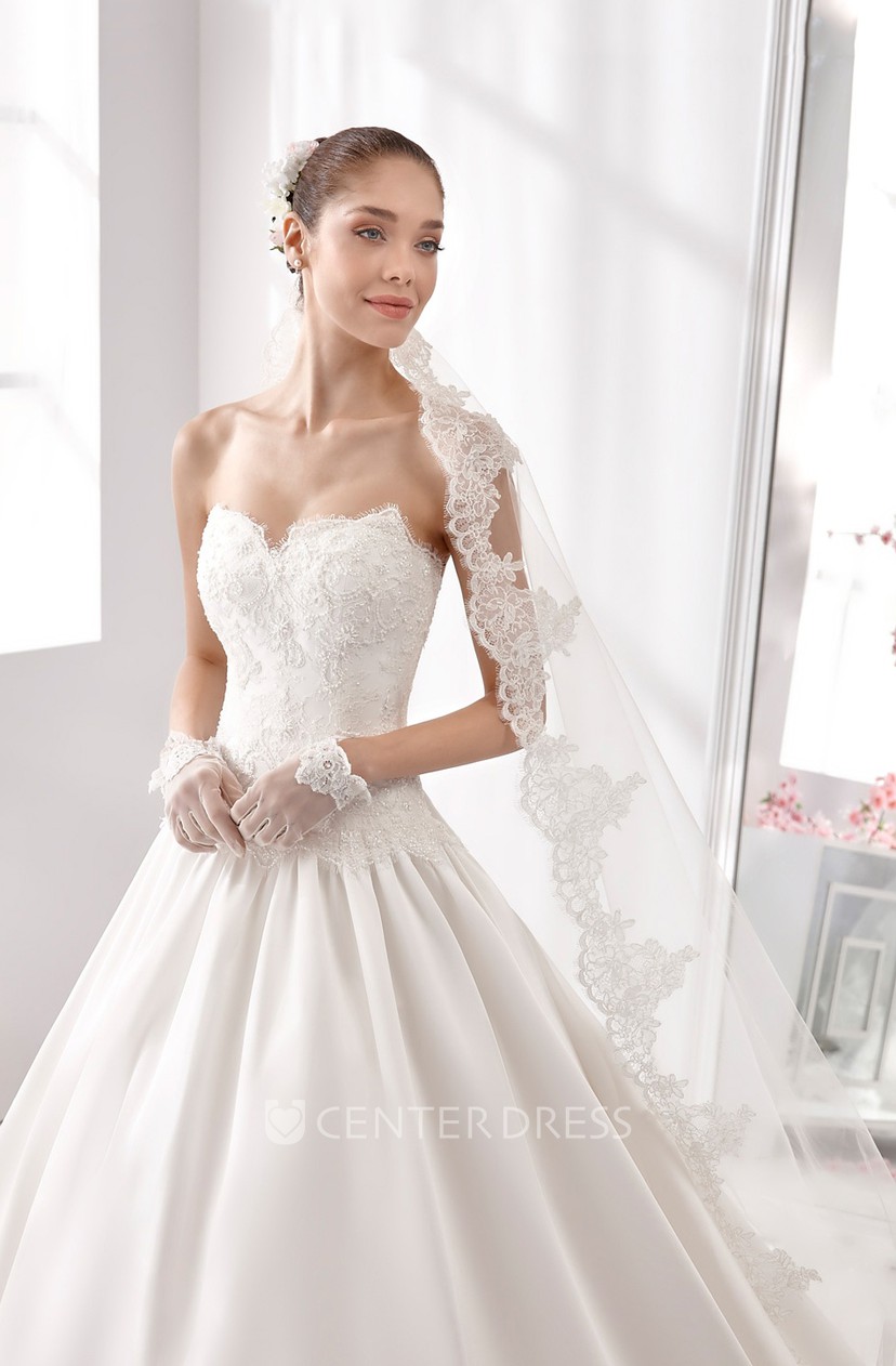 Strapless Appliqued A Line Wedding Dress With Notched Neckline And