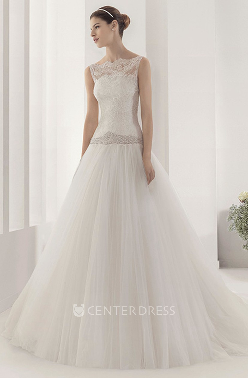 Scalloped Neck Drop Crystal Waist Tulle Ball Gown With Lace Top