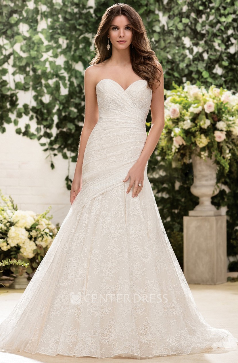 Sweetheart Long Trumpet Wedding Dress With Ruching And Lace